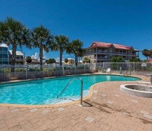 Maison, 4 chambres | Piscine