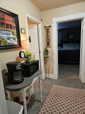 1 bedroom, desk, free WiFi, bed sheets