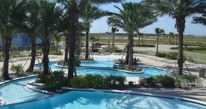 Pelican Place -Beach Front-Ocean View- Next to Beach Club