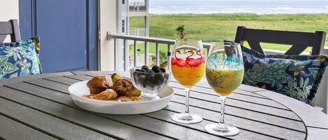 تناول الطعام بالخارج