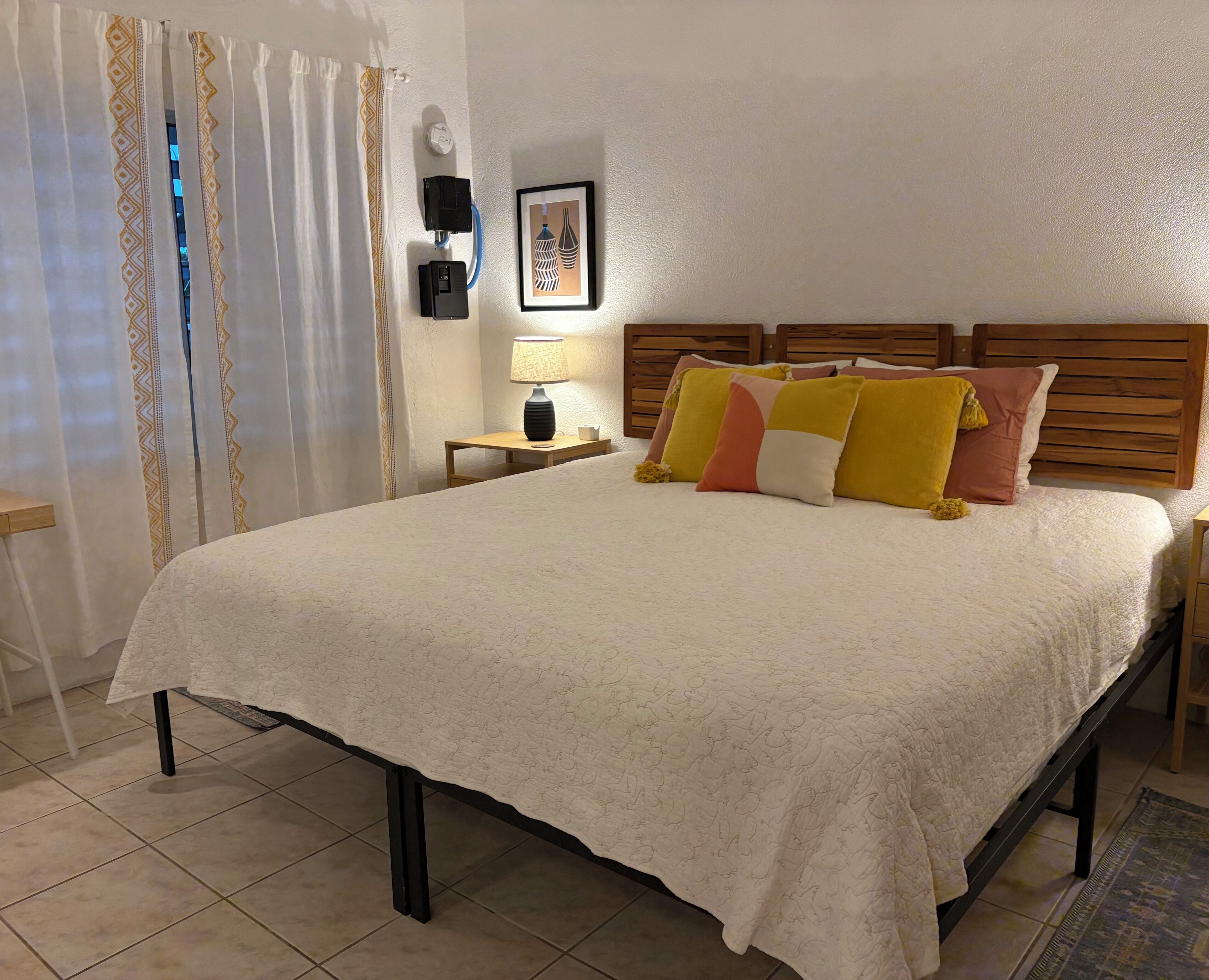 1 camera, una scrivania, Wi-Fi gratuito, lenzuola