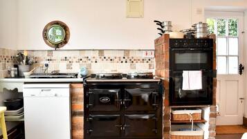 Frigorifero, microonde, forno, lavastoviglie