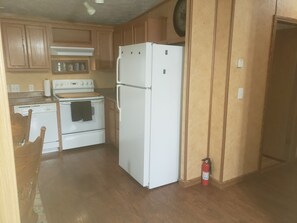 Fridge, microwave, oven, stovetop - Come stay with us! You'll love it! Secluded, private, quiet & relaxing... (Long Bottom)