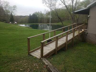 Come stay with us! You'll love it! Secluded, private, quiet & relaxing...