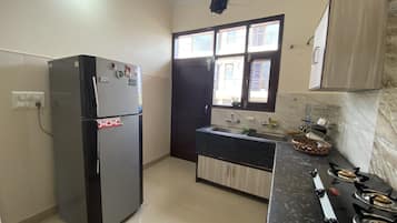 Fridge, microwave, stovetop, electric kettle