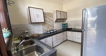 Cozy & Private, Entire floor in Panchkula