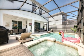 Piscine extérieure, piscine chauffée