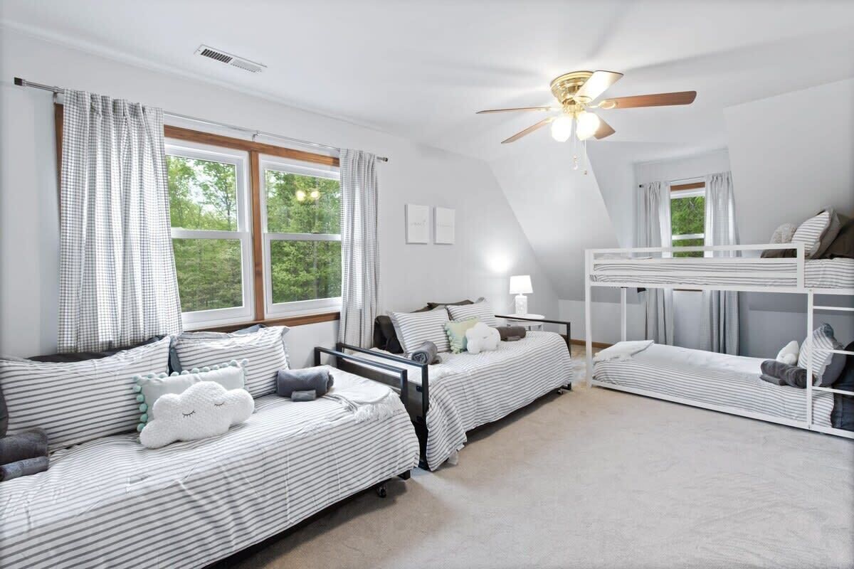 5 間睡房、書桌、可攜式嬰兒床、Wi-Fi