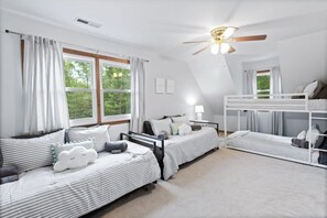 5 camere, una scrivania, culla da viaggio, Wi-Fi