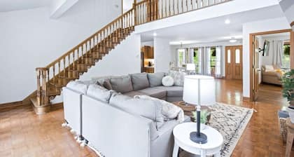 Wooded Retreat with game area and hot tub!