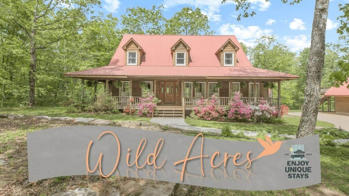 ➤ Discover more than 150+ Luxury Vacation Rentals, STRs, Cabins & Treehouses by ENJOY UNIQUE STAYS across Chattanooga, Lookout Mountain, Carolinas, Michigan & Alabama! 