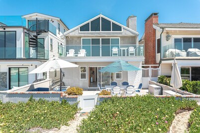 Oceanfront 2BR w/ Huge Patio & Fire Pit, Private & Relaxing