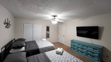 4 bedrooms, desk, iron/ironing board, free WiFi