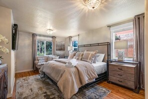 5 chambres, bureau, fer et planche à repasser, Wi-Fi gratuit