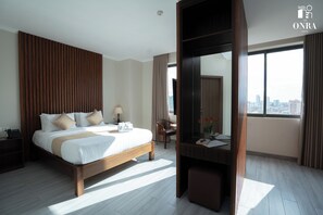 Standaard tweepersoonskamer | Luxe beddengoed, een bureau, geluiddichte muren