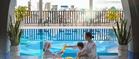 Indoor pool, outdoor pool