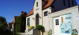 Cozy home that is close to the amusement park and the beach