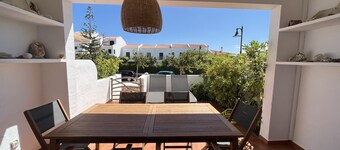 Superb house in quiet area 100 m far from the sea