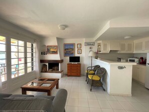 TV