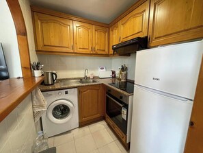 Refrigerador, microondas, horno y lavavajillas 