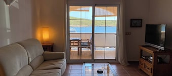 Ground floor facing the sea in Fornells