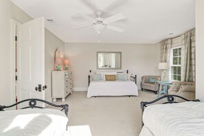 5 chambres, fer et planche à repasser, accès Internet, draps fournis