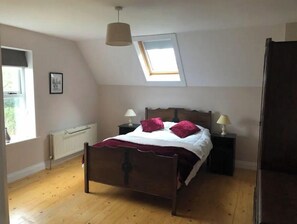 4 chambres, bureau, fer et planche à repasser, Wi-Fi