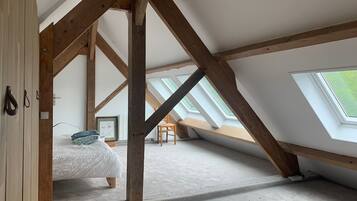 6 Schlafzimmer, Bügeleisen/Bügelbrett, Reisekinderbett, WLAN