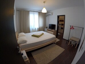 1 bedroom, iron/ironing board, WiFi, bed sheets