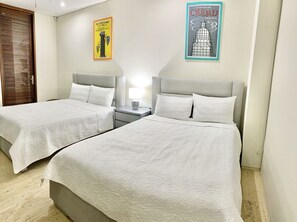 3 bedrooms, iron/ironing board, WiFi, bed sheets
