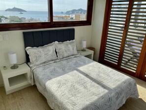 2 bedrooms, iron/ironing board, WiFi, bed sheets - Beautiful Executive Penthouse (Santa Marta)
