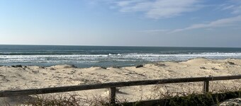 Bright oceanfront studio