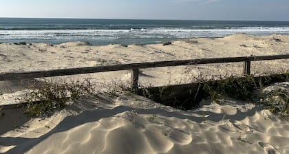 Bright oceanfront studio