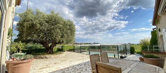 Villa 10 personnes avec piscine.