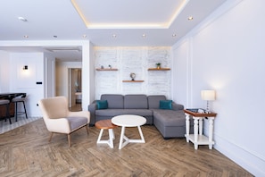 Presidential Apartment, Sea View | Living area | 32-inch LCD TV with cable channels, TV - Casa di Sofia (Becici)