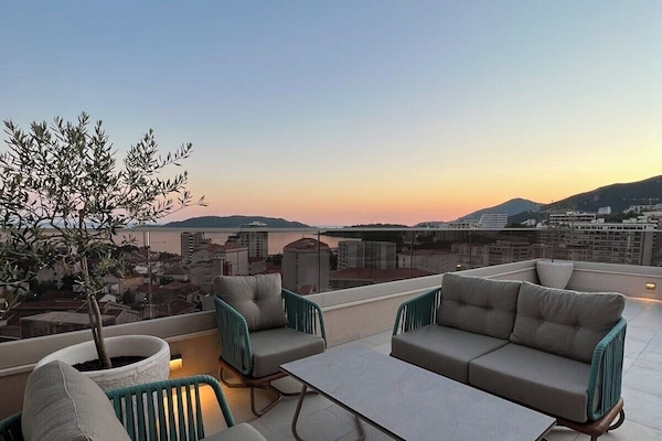 ãã¬ãžãã³ã·ã£ã« ã¢ããŒãã¡ã³ã ã·ãŒãã¥ãŒ | ããŒã / ãªãŒã·ã£ã³ ãã¥ãŒ