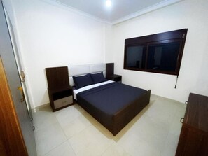 2 bedrooms, iron/ironing board, free WiFi, bed sheets - Family Vacation Rentals (Khalde)
