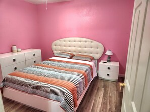 3 dormitorios, escritorio, wifi gratis y ropa de cama