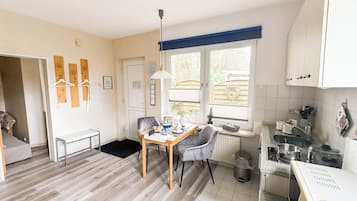 Fridge, microwave, coffee/tea maker, toaster