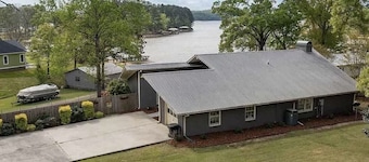 Unique find on Logan Martin! Cozy, spacious and family friendly.