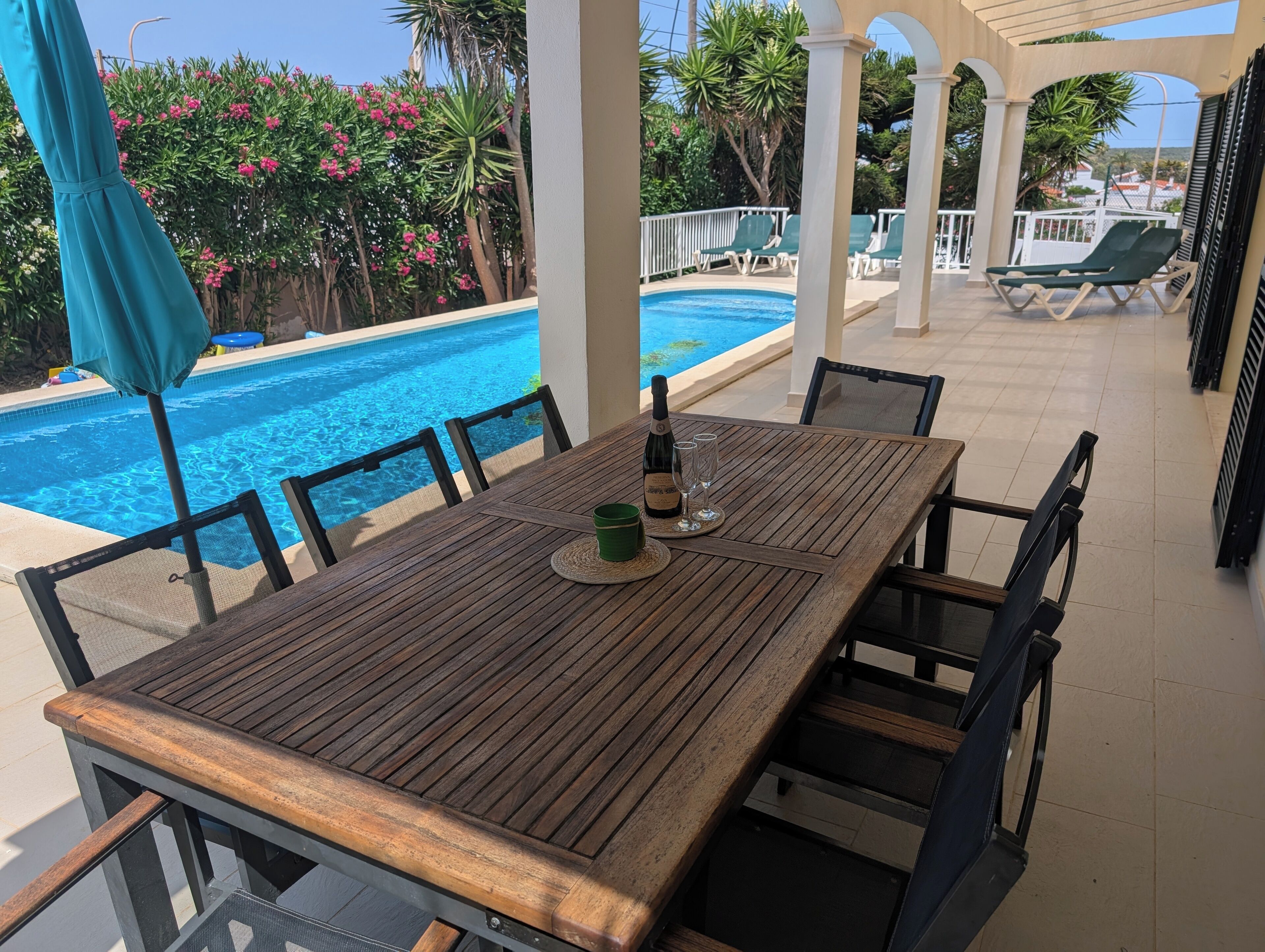 تناول الطعام بالخارج