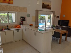 Interior - Villa Valentino, 4 double rooms, private pool close to the beach (Cala en Porter)