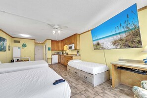 Iron/ironing board, free WiFi, bed sheets - 🌴Gulf Views | Great Amenities | Couples Getaway | Top of the Gulf 822🌴 (Panama City Beach)