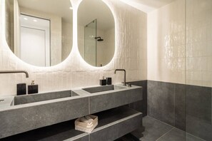 Hair dryer, towels