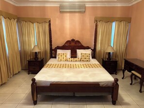 7 bedrooms, iron/ironing board, free WiFi, bed sheets - Chateau Gloria Luxury Villa, private Pool, Chef and Ocean View (Montego Bay)