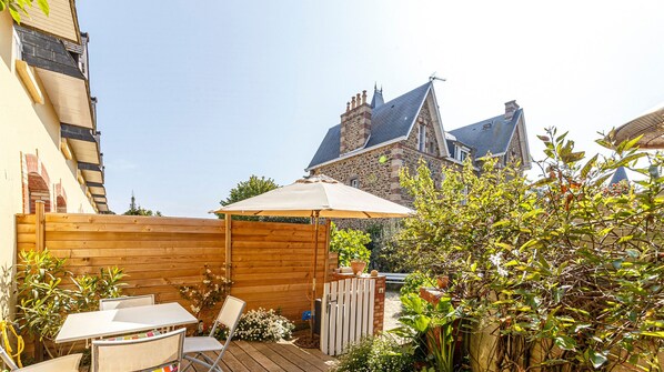 Buiten dineren