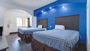 2 Queen Beds Smoking with Kitchenette | Pillowtop beds, desk, iron/ironing board, free WiFi