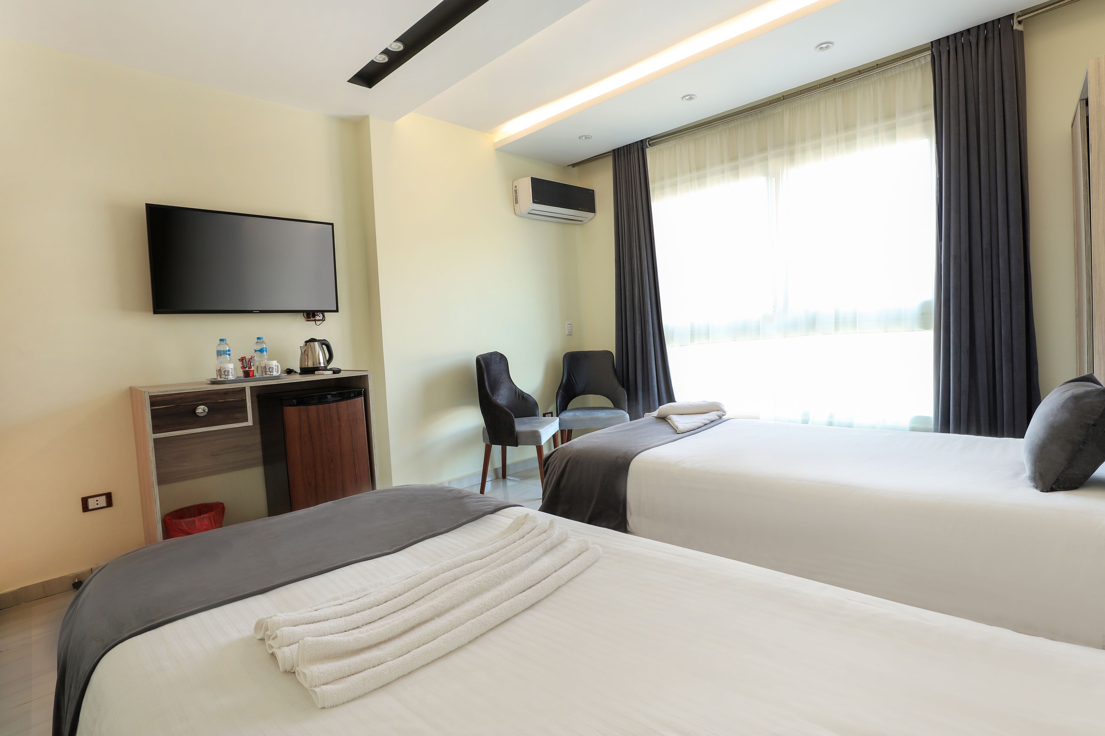 Photo - Brothers Pyramids View