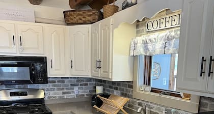 Charming ADK Retreat Walking Distance to Town and River