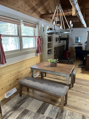 Dining - Charming ADK Retreat Walking Distance to Town and River (Old forge)
